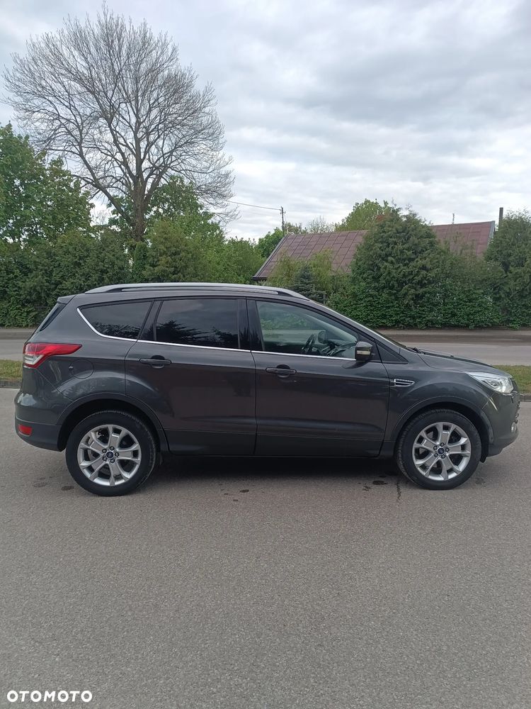 Ford Kuga 2.0 TDCi 4WD Titanium - 4