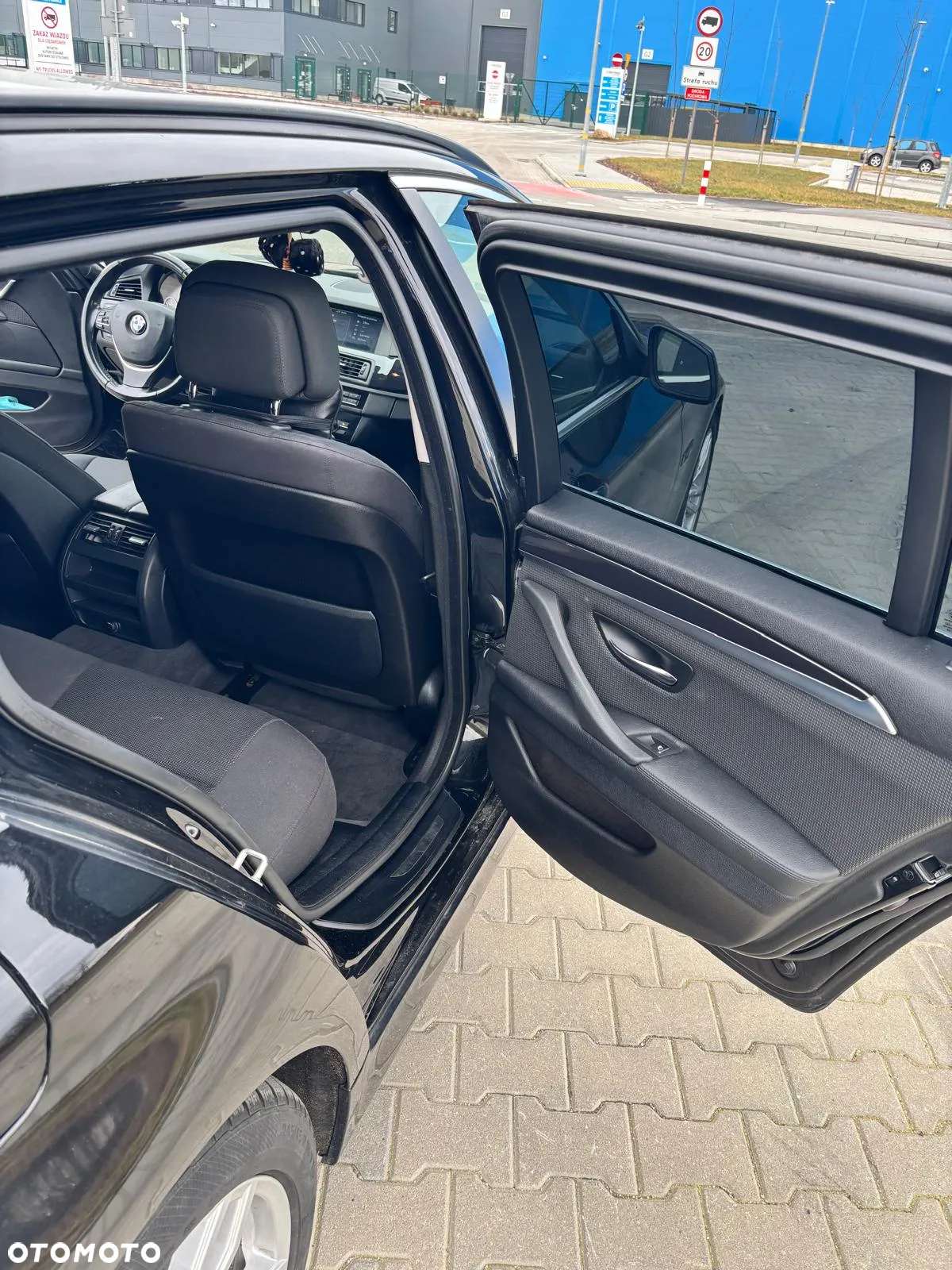 BMW Seria 5 520d - 13