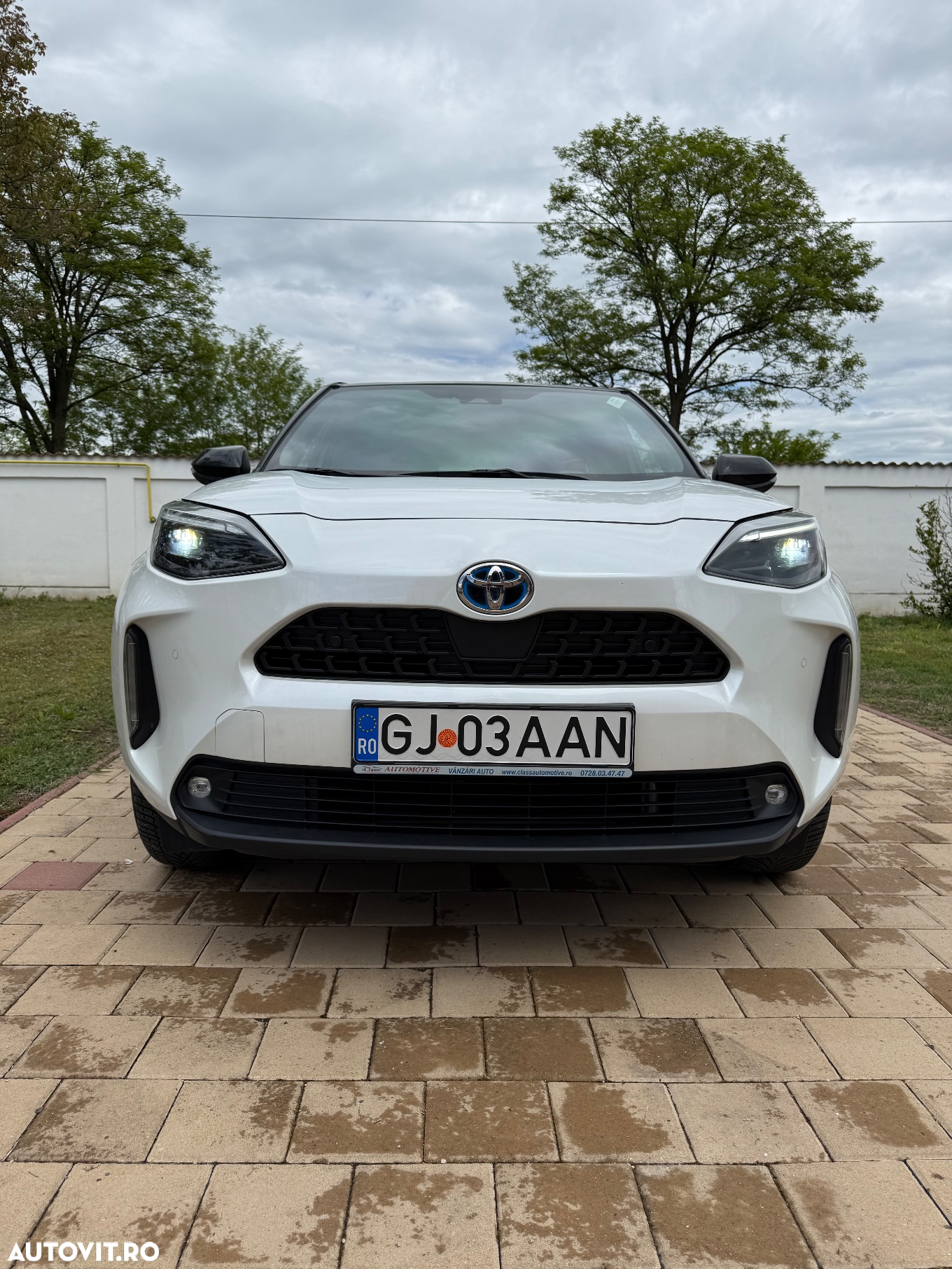 Toyota Yaris Cross 1.5 VVT-i HSD 4x2 Dynamic - 3