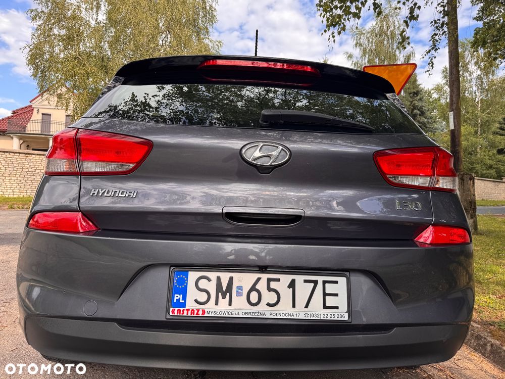 Hyundai i30 1.4 Premiere Comfort - 9