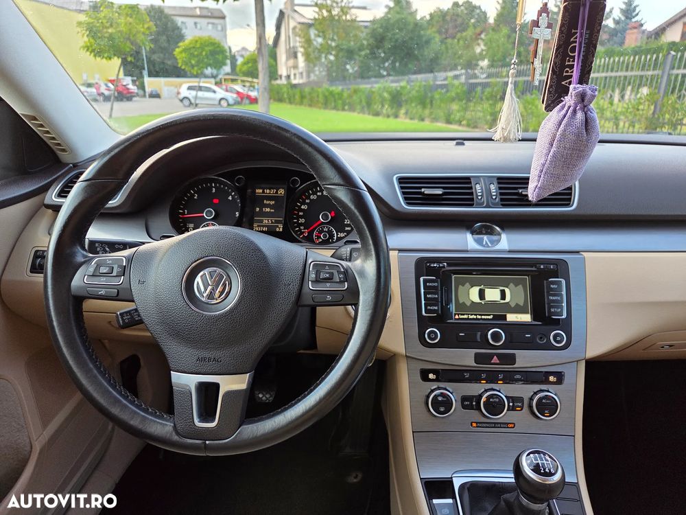 Volkswagen Passat 1.6 TDI BlueMotion Technology Comfortline - 15