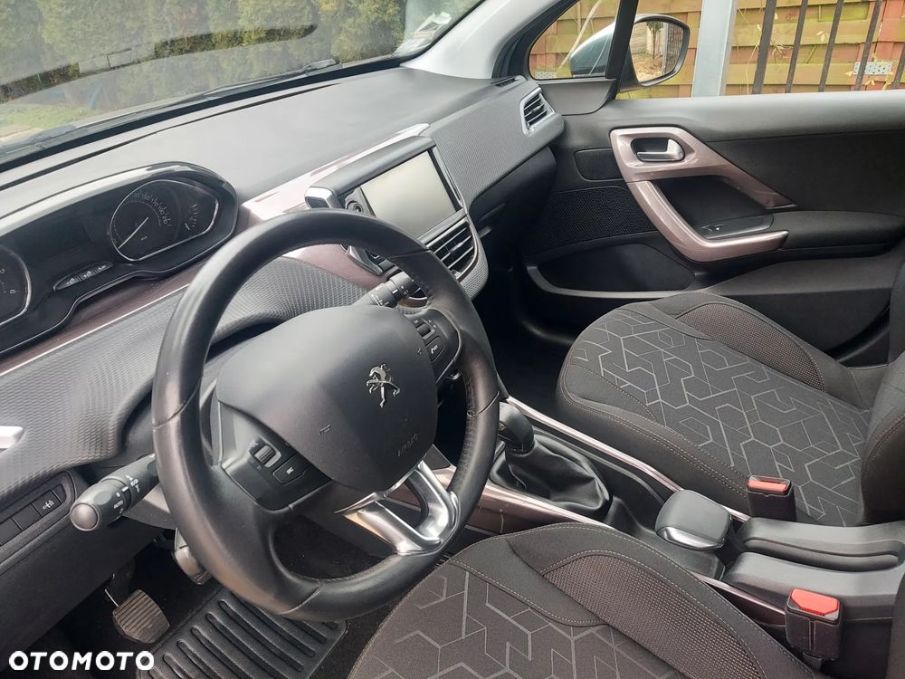 Peugeot 2008 e-HDi FAP 92 STOP & START Active - 10