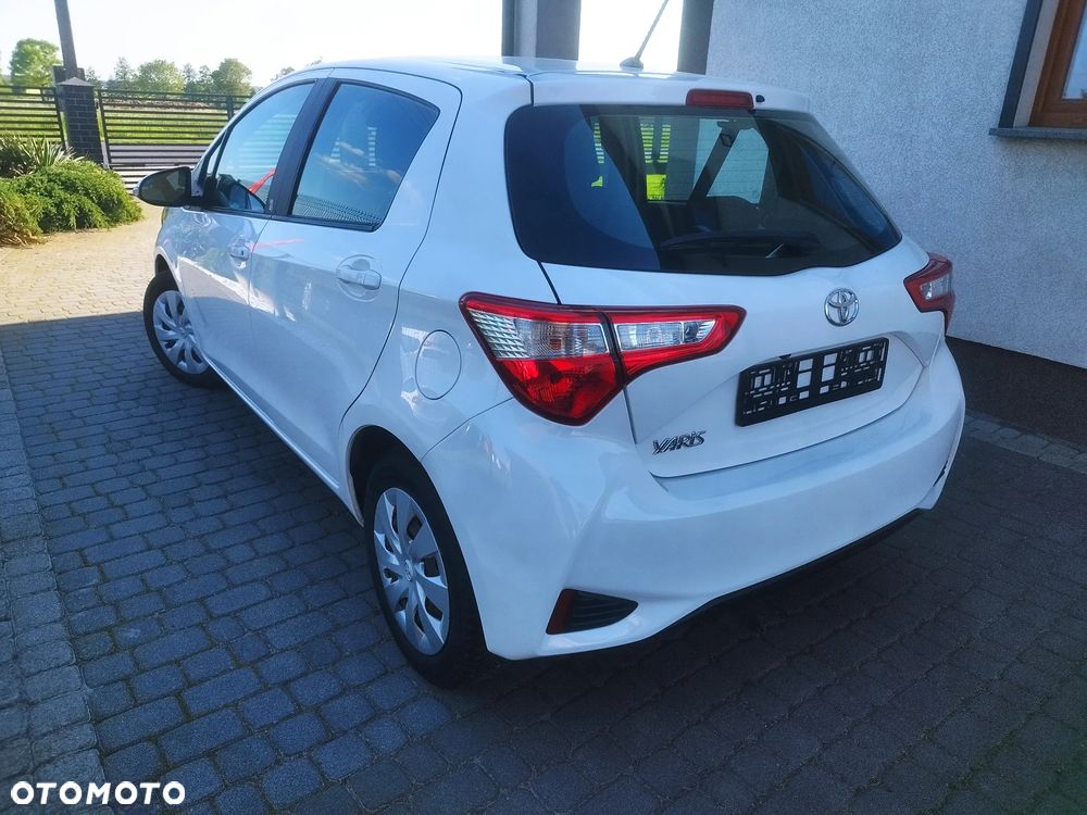 Toyota Yaris - 8