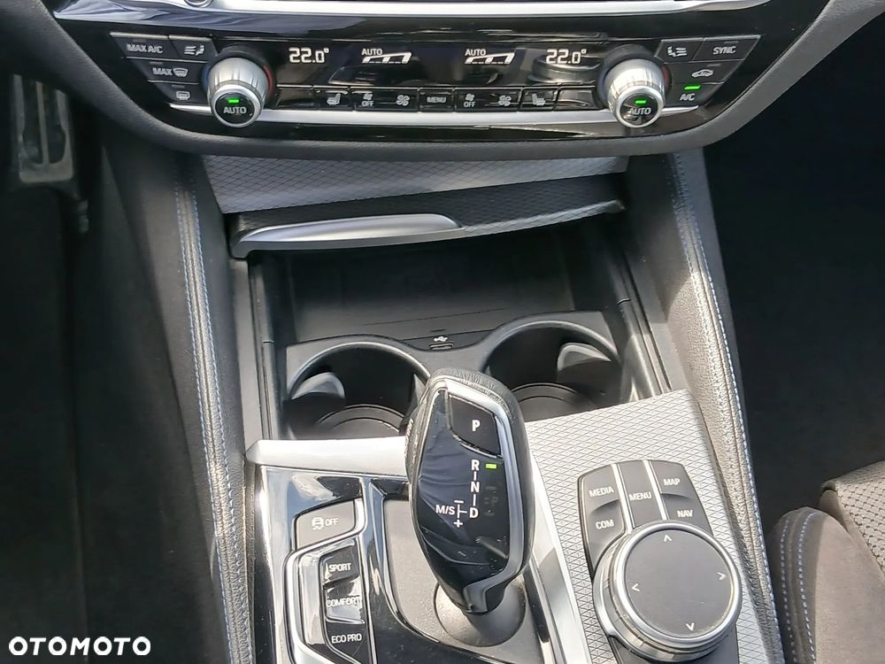 BMW Seria 5 518d M Sport sport - 16
