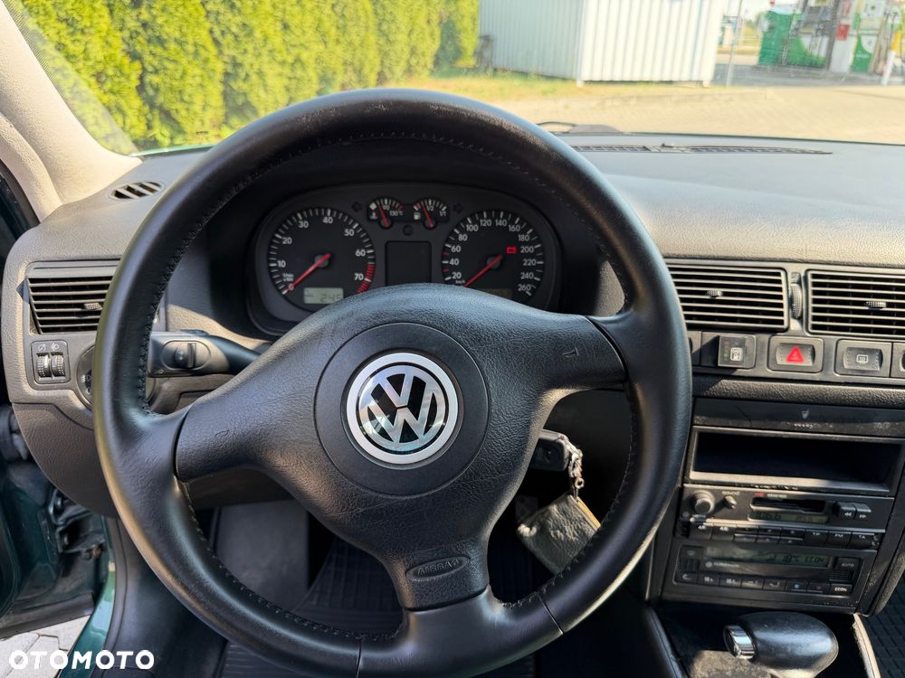 Volkswagen Golf - 16