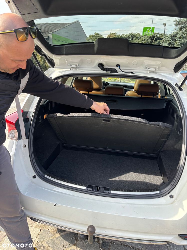 Toyota Auris - 14