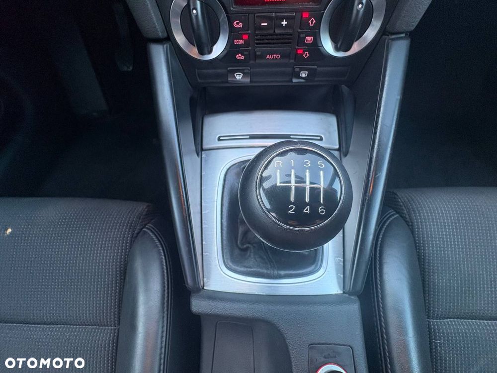 Audi A3 Sportback 2.0 TDI DPF Quattro Attraction - 14