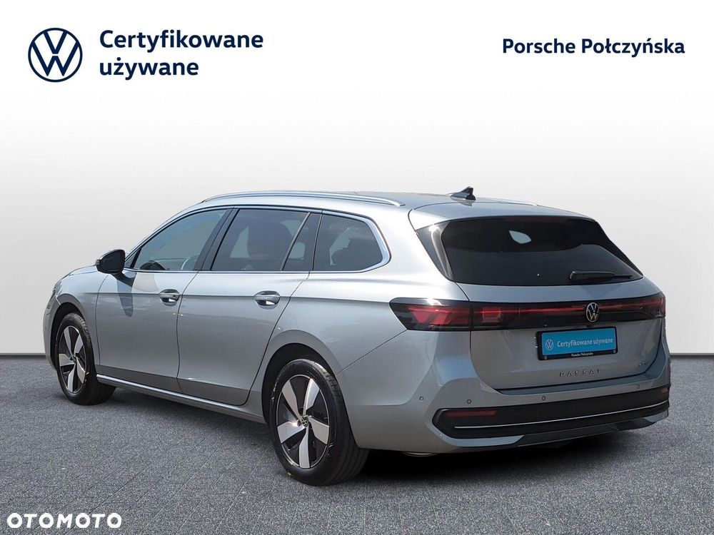 Volkswagen Passat - 4