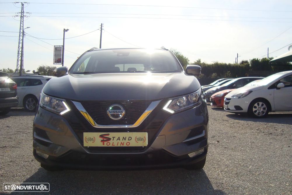Nissan Qashqai 1.5 dCi N-Connecta J18+Led - 3