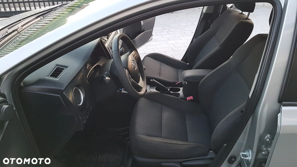 Toyota Auris 1.4 D-4D Comfort - 28