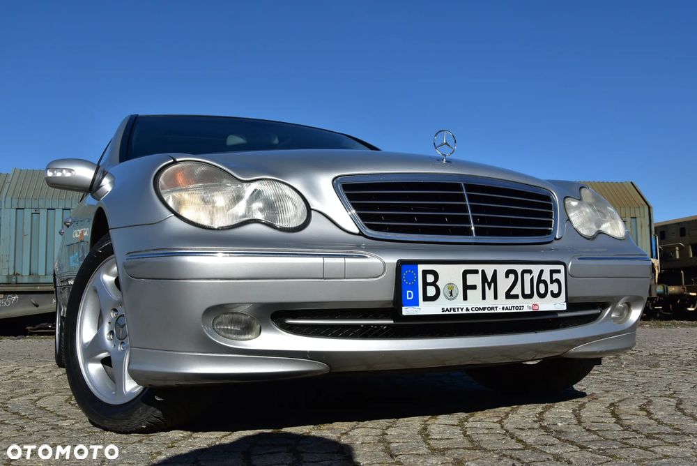 Mercedes-Benz Klasa C 180 Kompressor Automatik Avantgarde - 39