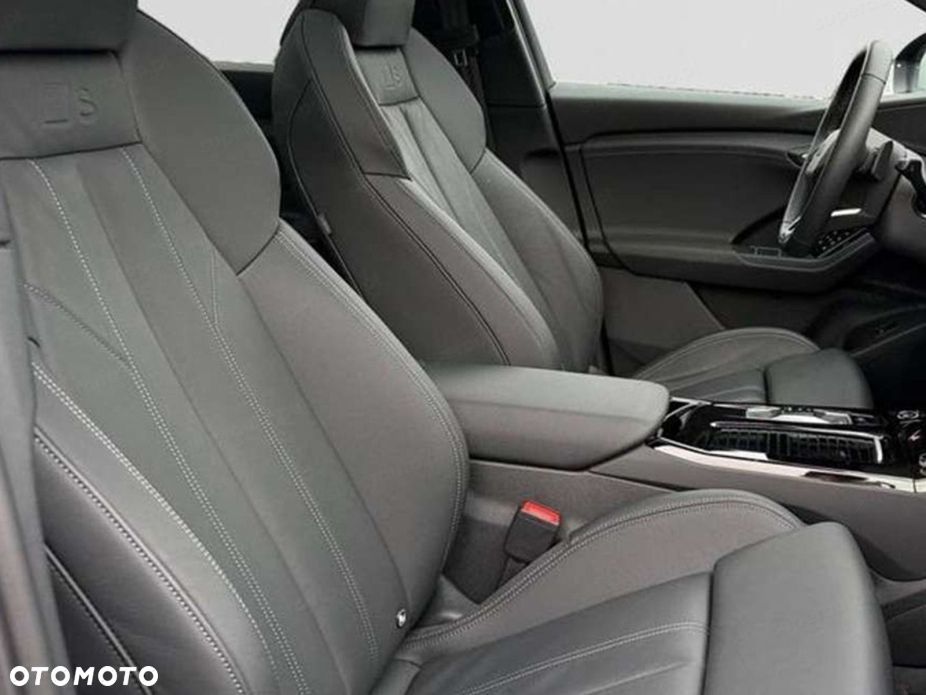 Audi Q6 e-tron - 6