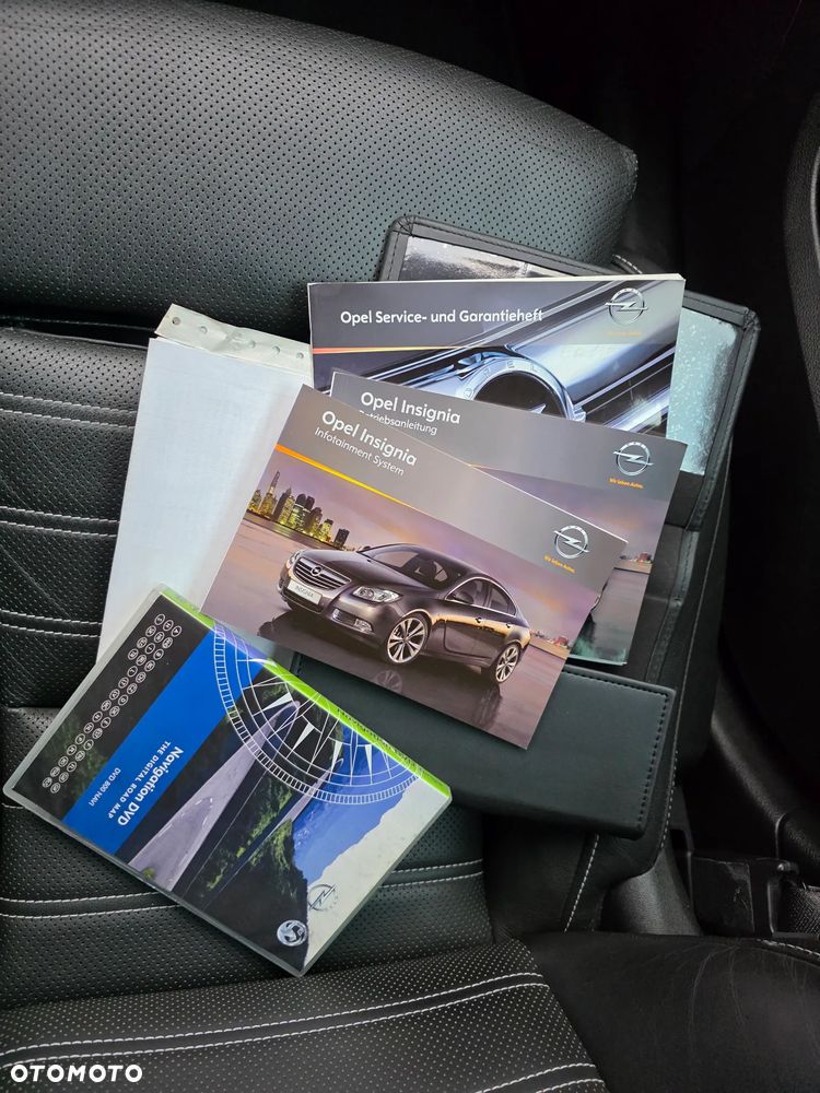 Opel Insignia 2.0 CDTI - 12