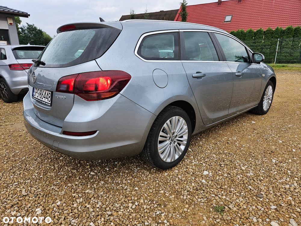Opel Astra 1.4 Turbo Cosmo - 2
