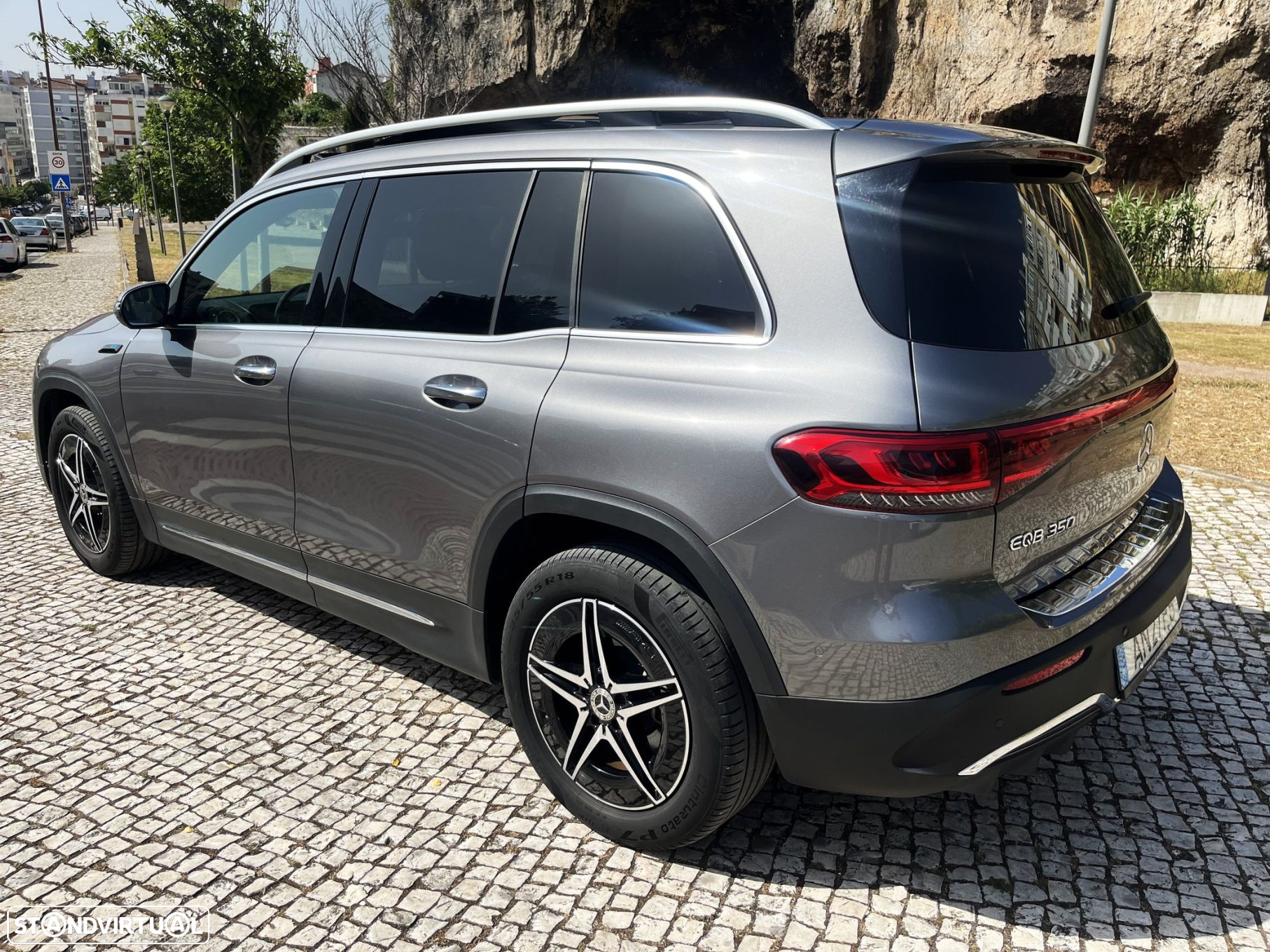 Mercedes-Benz EQB - 7