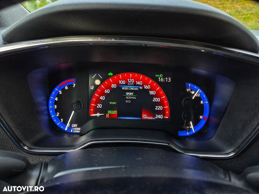 Toyota Corolla 1.8 Hybrid Business Edition - 27