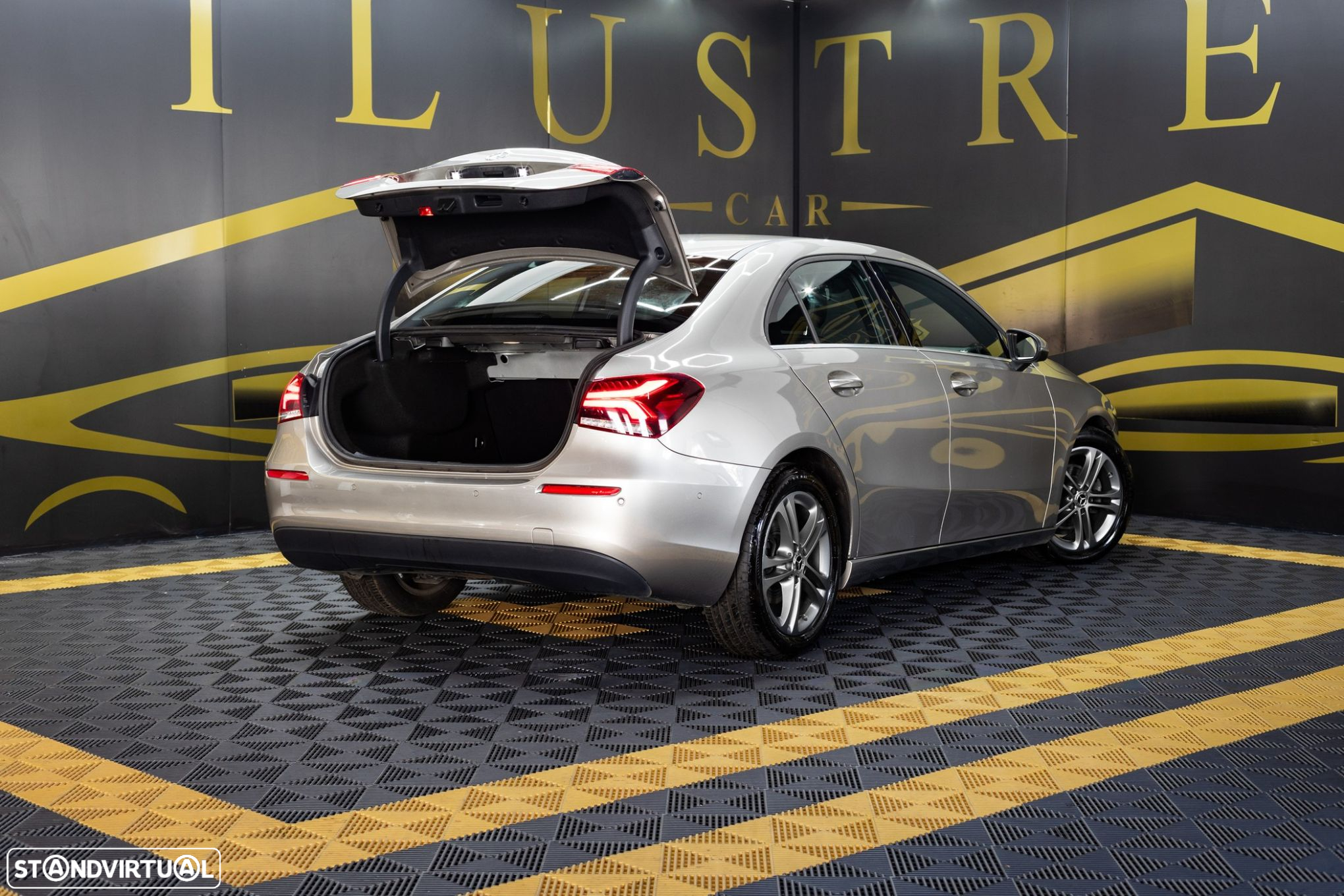 Mercedes-Benz A 180 Limousine d Progressive Aut. - 7