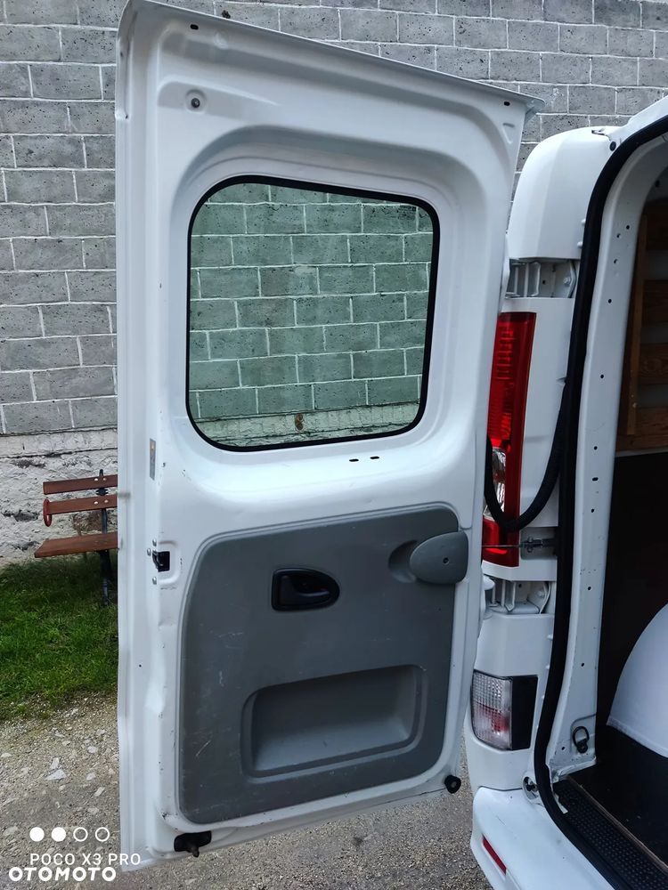Opel Vivaro - 10