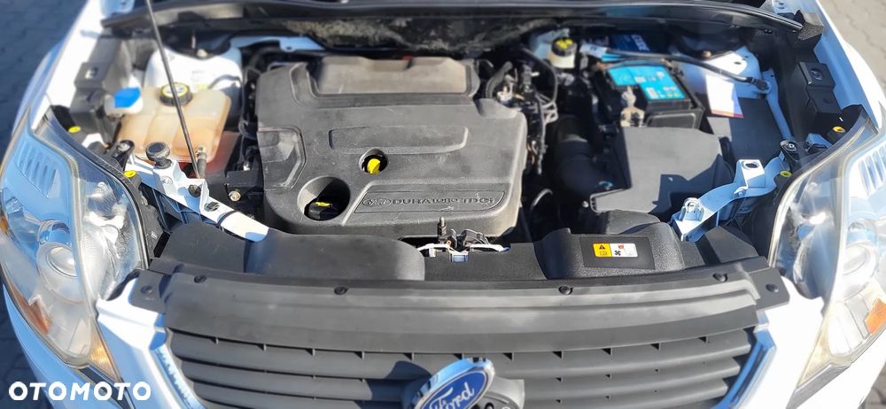 Ford Kuga 2.0 TDCi 4x4 Individual - 11