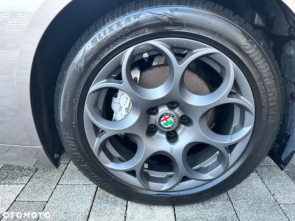 Alfa Romeo Giulia 2.2 D Turbo - 19