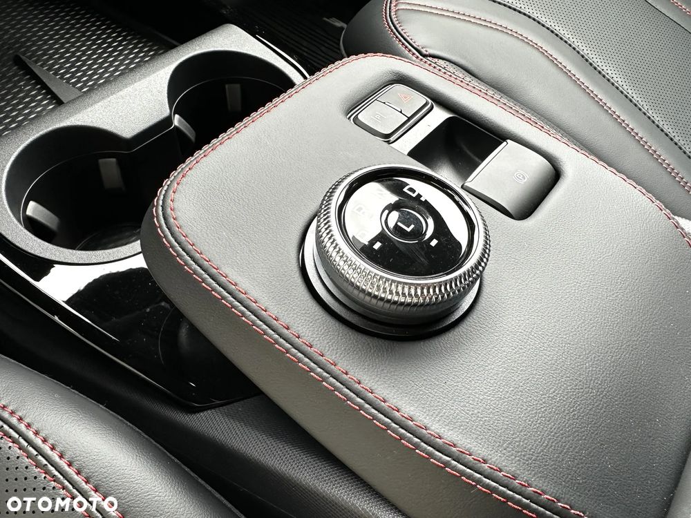 Ford Mustang Mach-E 75kWh AWD Premium - 31