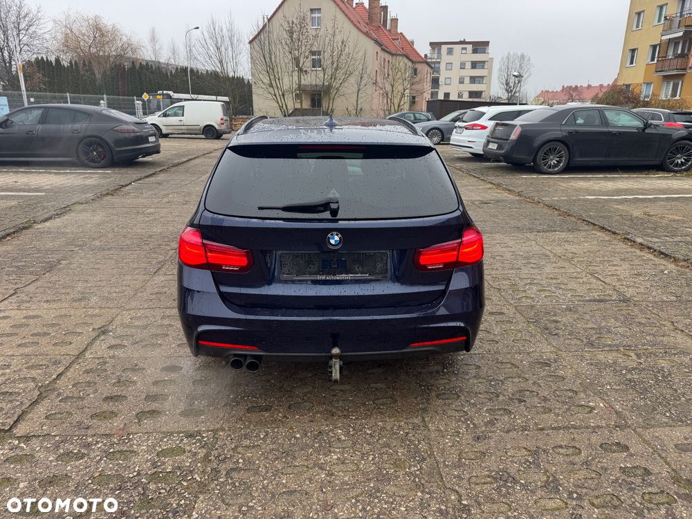 BMW Seria 3 320i Sport Line - 14