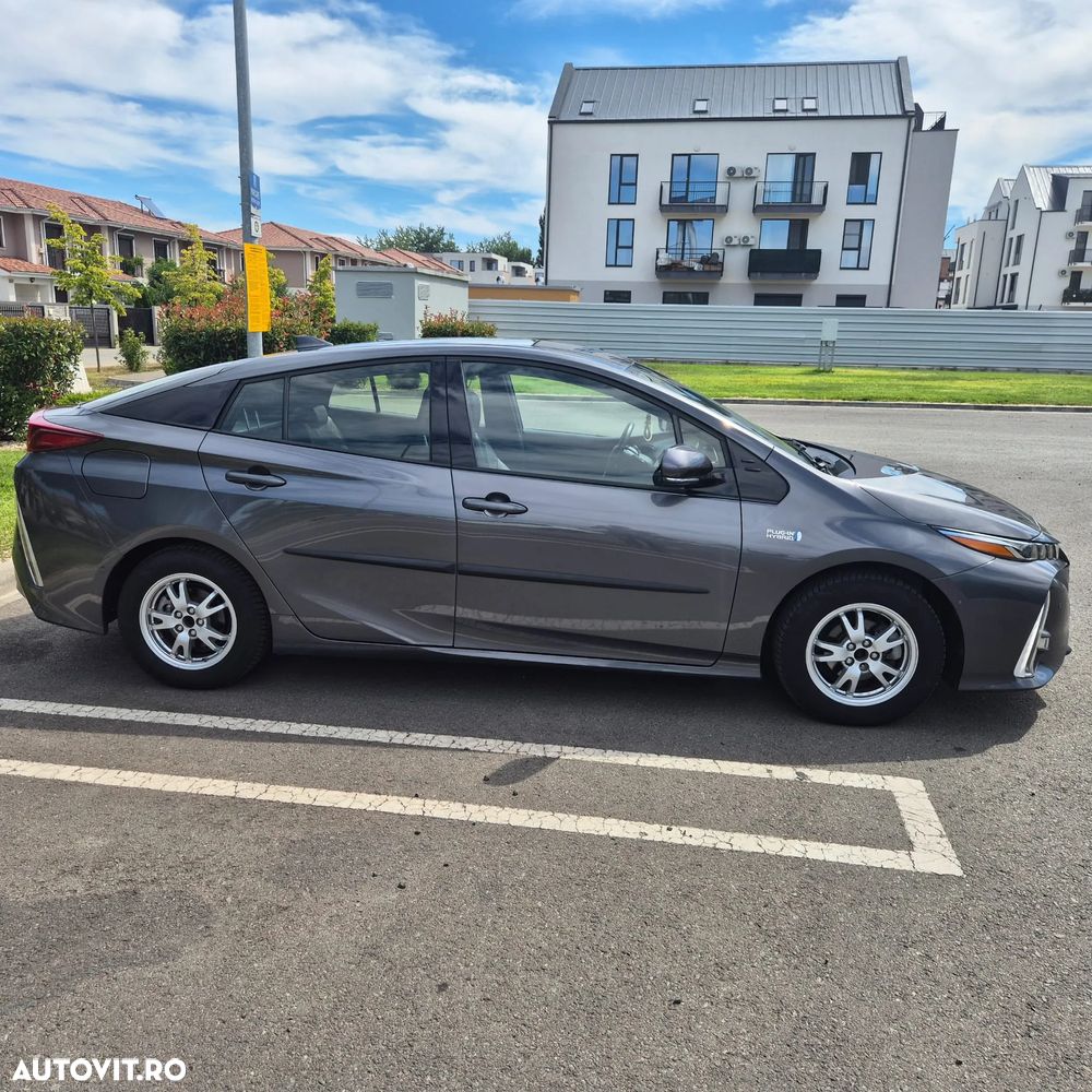 Toyota Prius Plug-in Hybrid Executive - 4