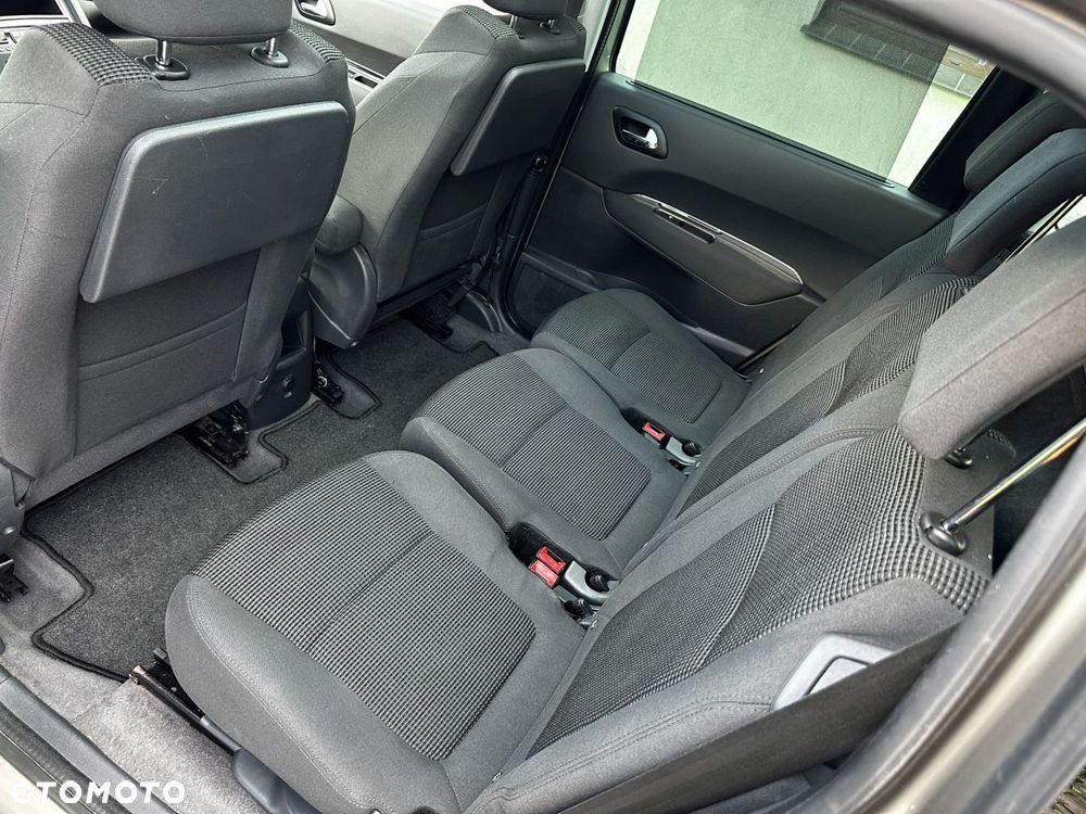 Peugeot 5008 HDI FAP 150 Allure - 22