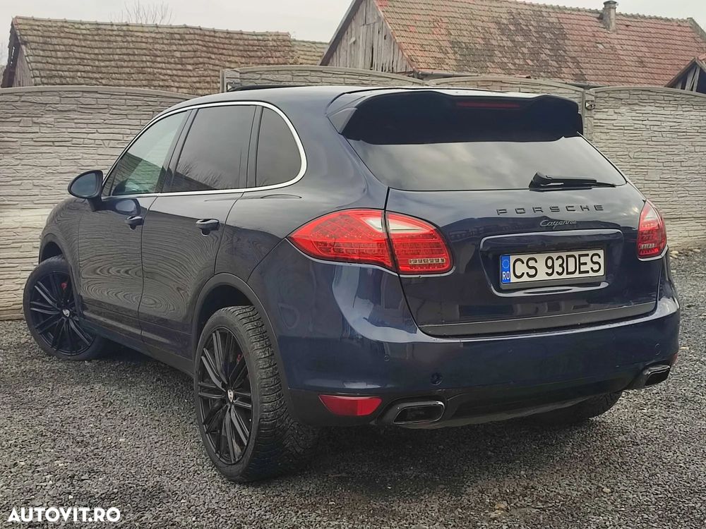 Porsche Cayenne - 4