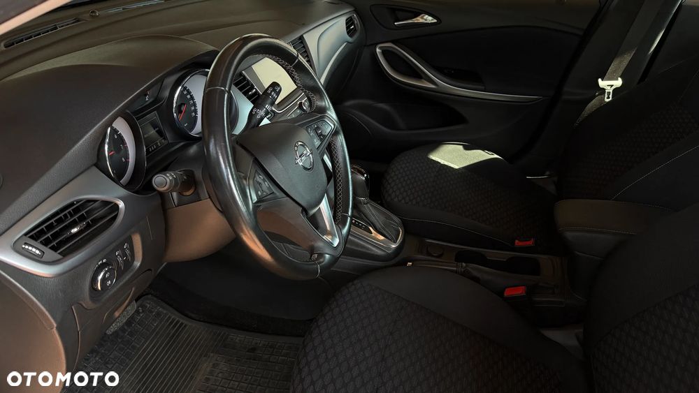 Opel Astra 1.4 T Enjoy S&S - 14
