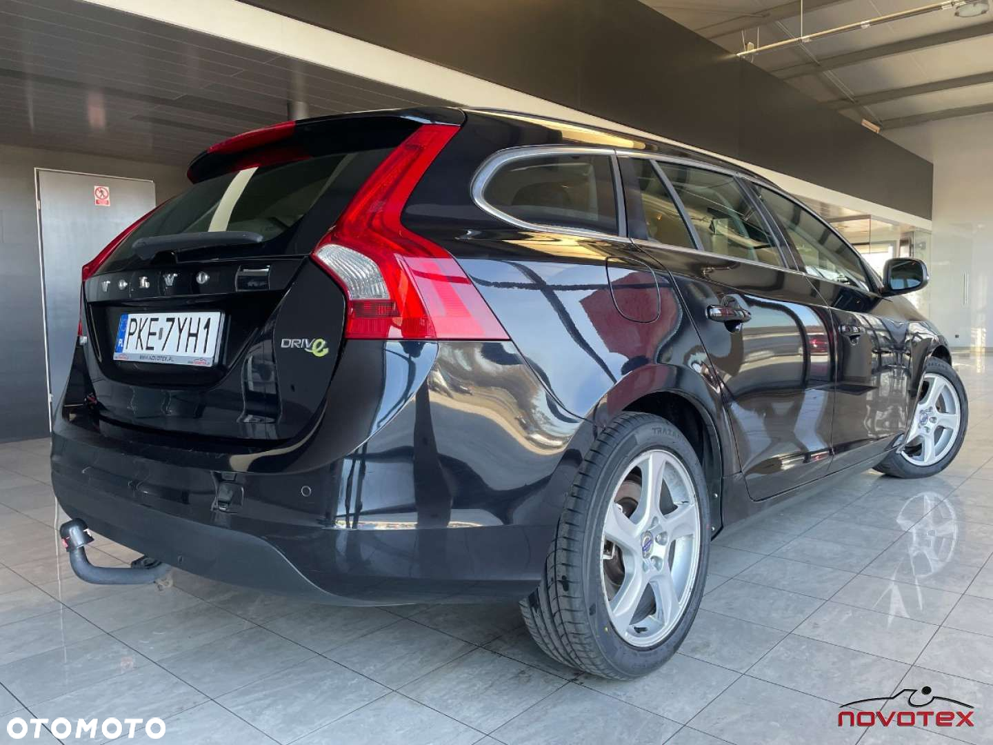 Volvo V60 D2 Summum - 2