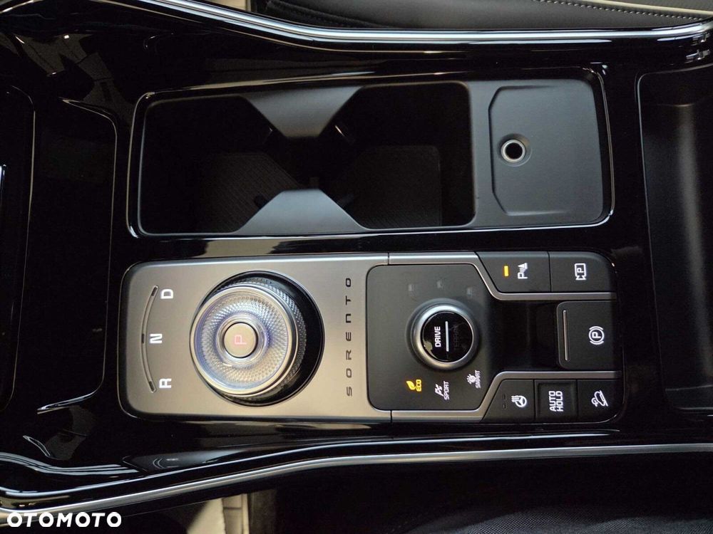 Kia Sorento - 26