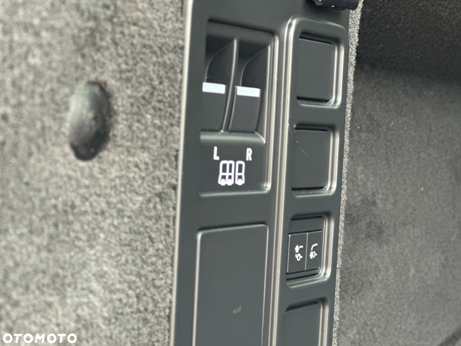 Land Rover Discovery - 33