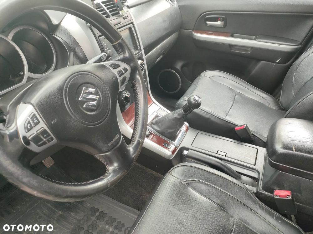 Suzuki Grand Vitara 1.9 DDiS Comfort DPF Limited - 11