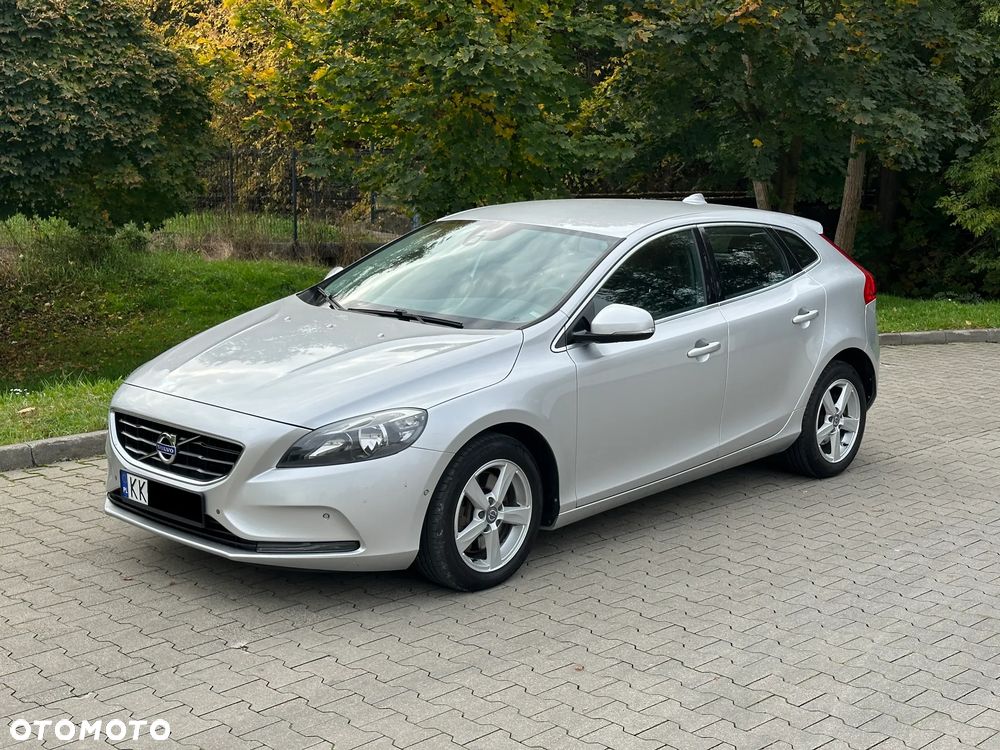 Volvo V40 D4 Drive-E Momentum - 1