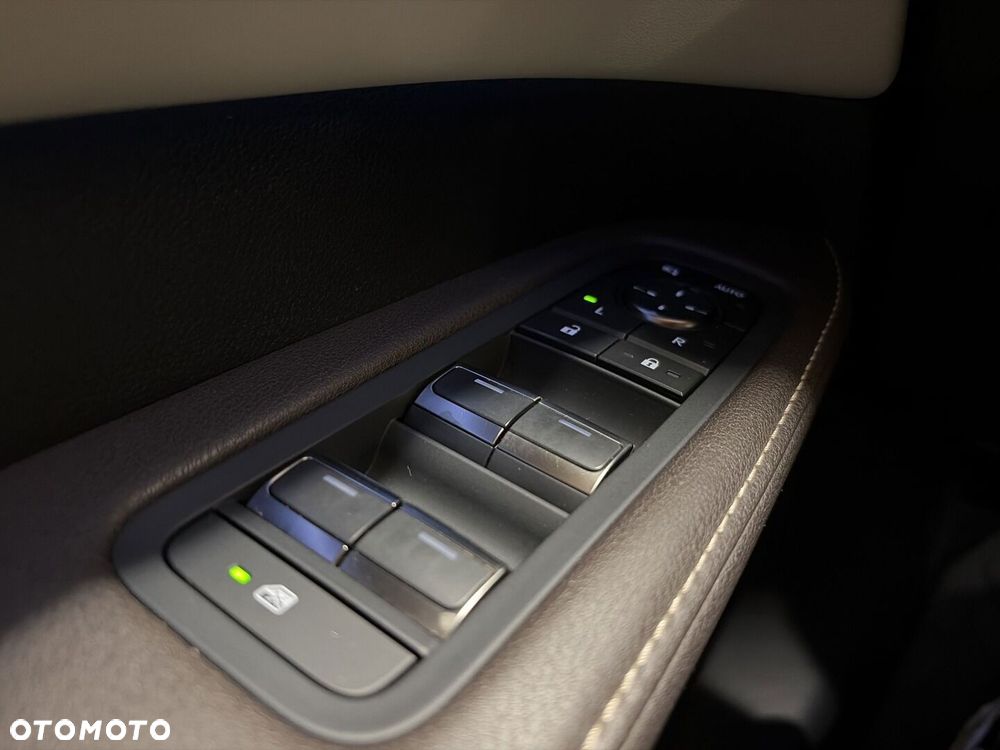 Lexus RX 450h+ Prestige - 23