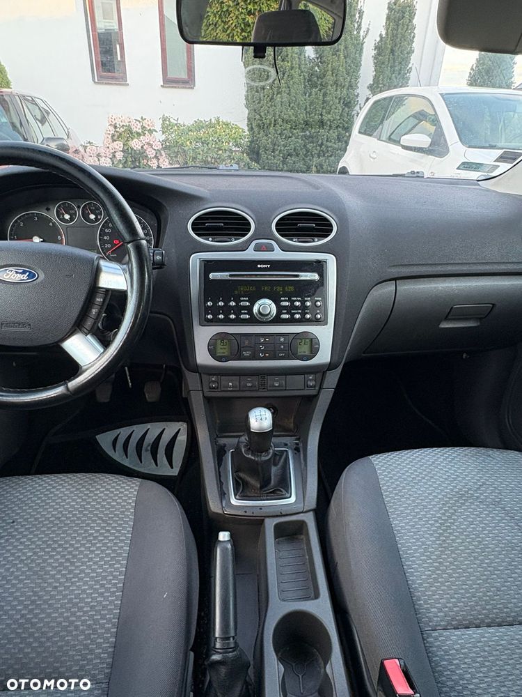 Ford Focus 1.6 TDCi DPF Style - 19