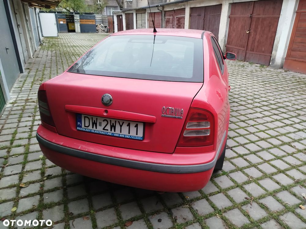 Skoda Octavia 1.6 Ambiente - 7