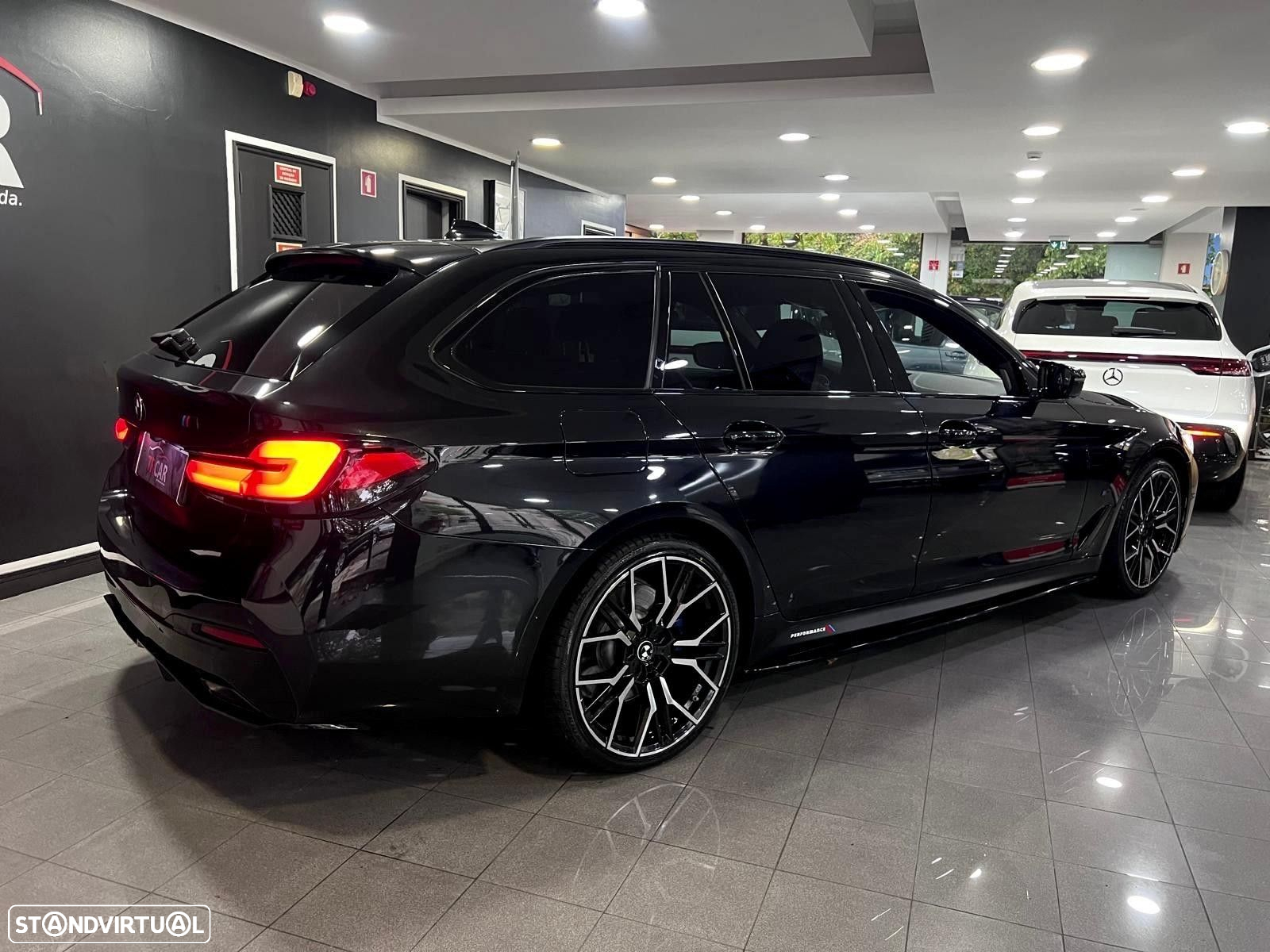 BMW 530 e Pack Desportivo M - 3