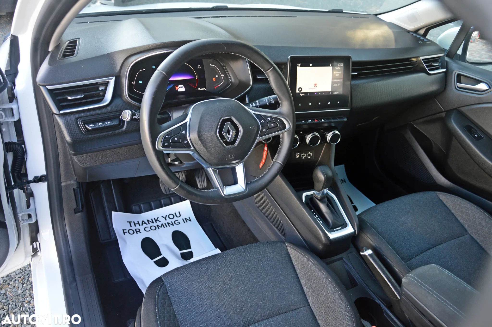 Renault Clio E-TECH Hybrid 140 BUSINESS EDITION - 23