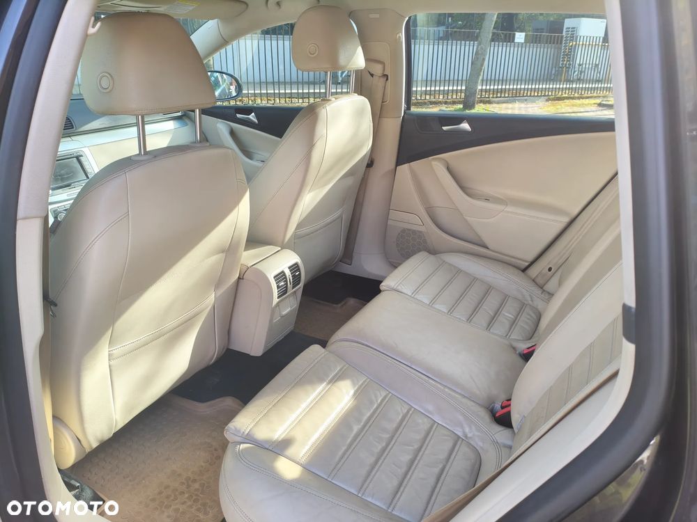 Volkswagen Passat 2.0 TDI DPF Highline DSG - 9