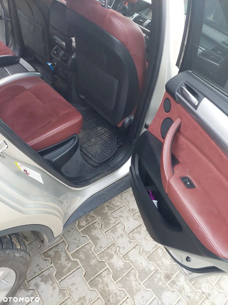 BMW X6 50i xDrive - 9