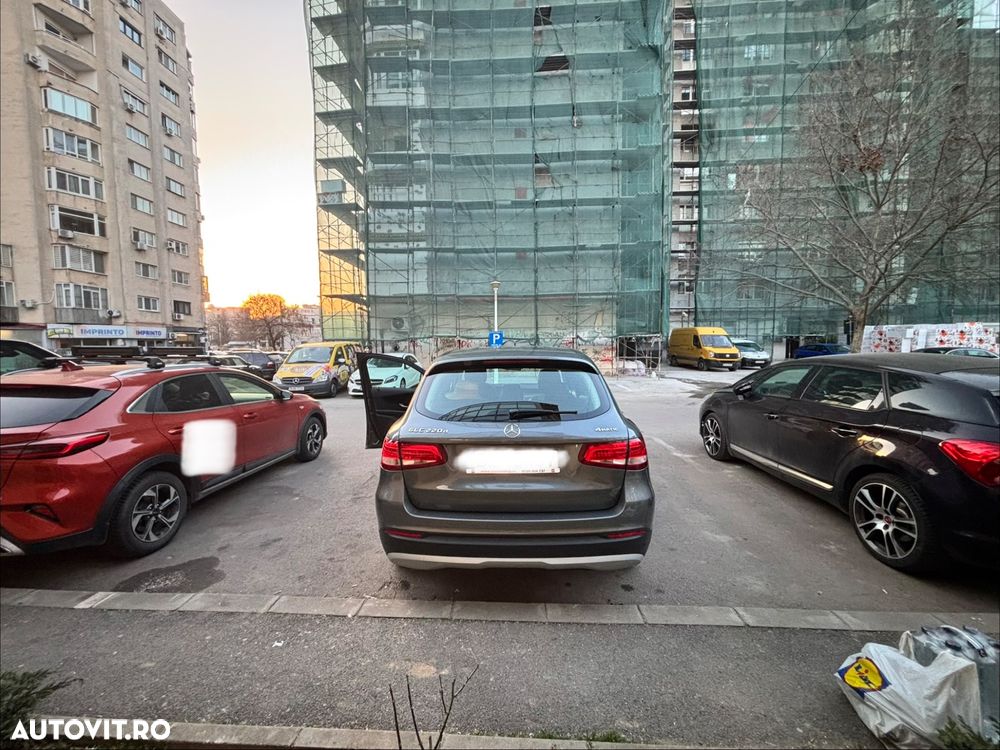 Mercedes-Benz GLC 220 d 4MATIC 9G-TRONIC - 6