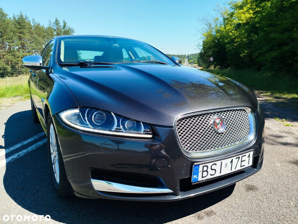 Jaguar XF 2.2 D Classic - 18