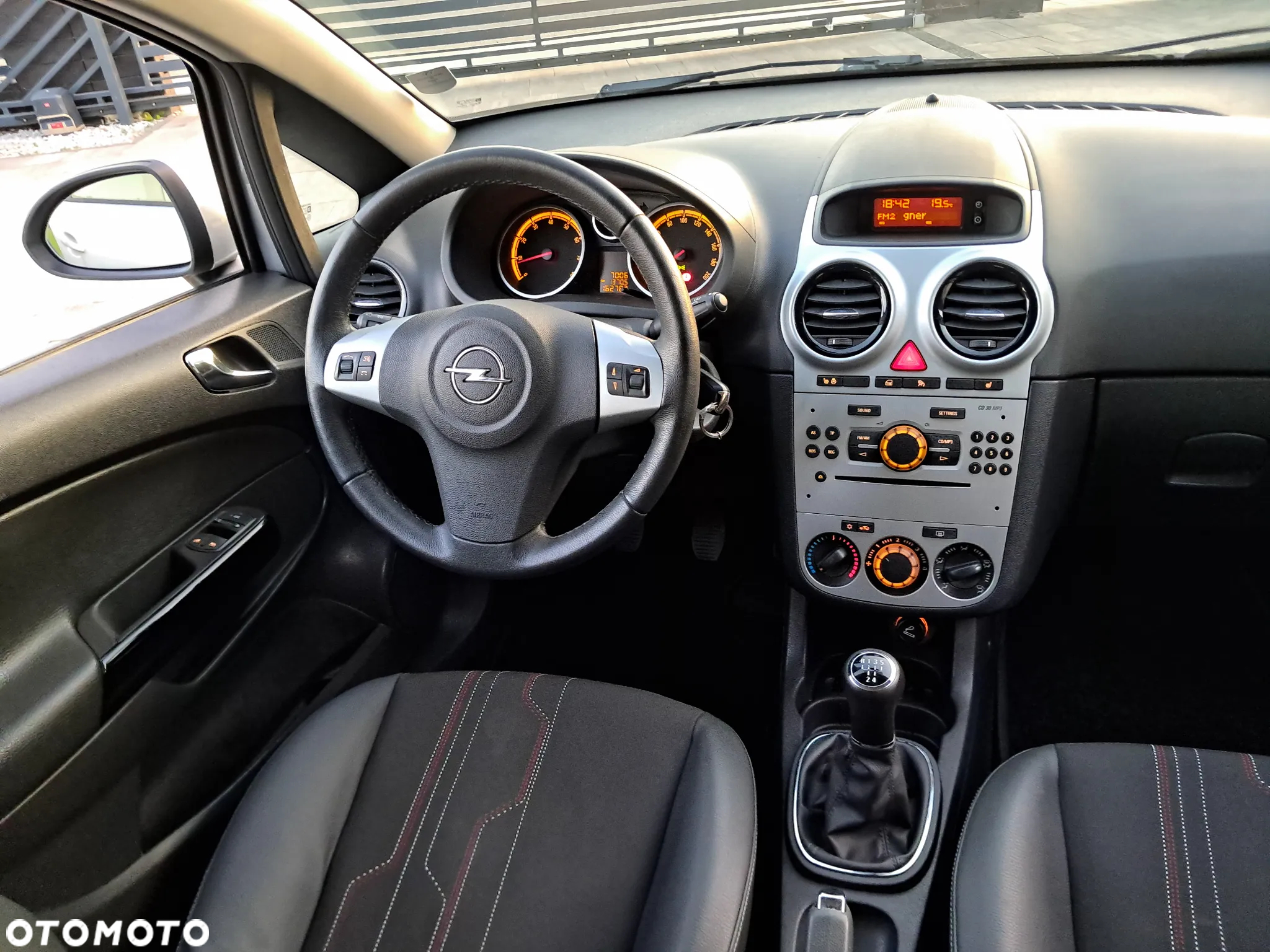 Opel Corsa 1.2 16V Edition 150 - 31