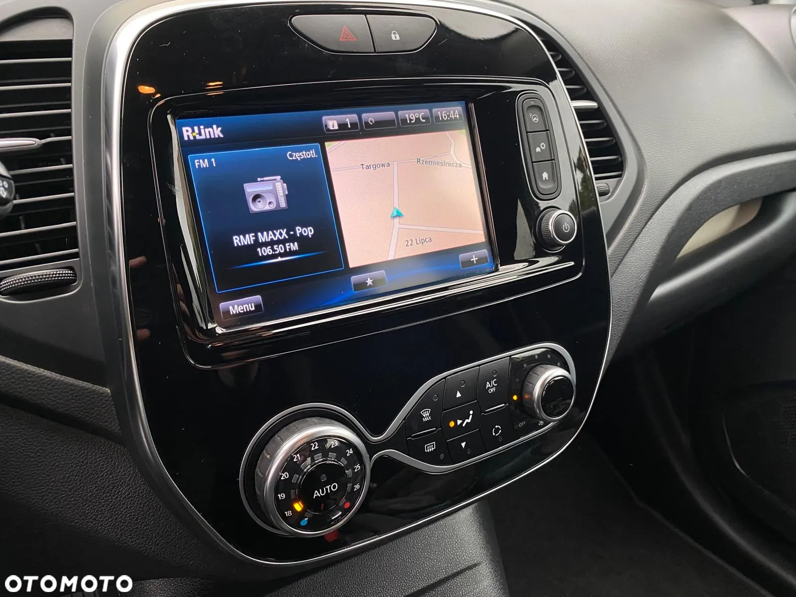 Renault Captur 1.5 dCi Intens EDC - 12