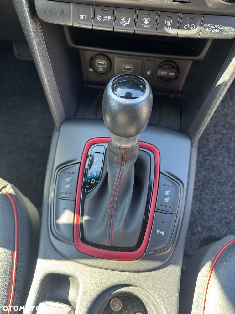 Hyundai Kona 1.6 GDI Hybrid Premium DCT - 8