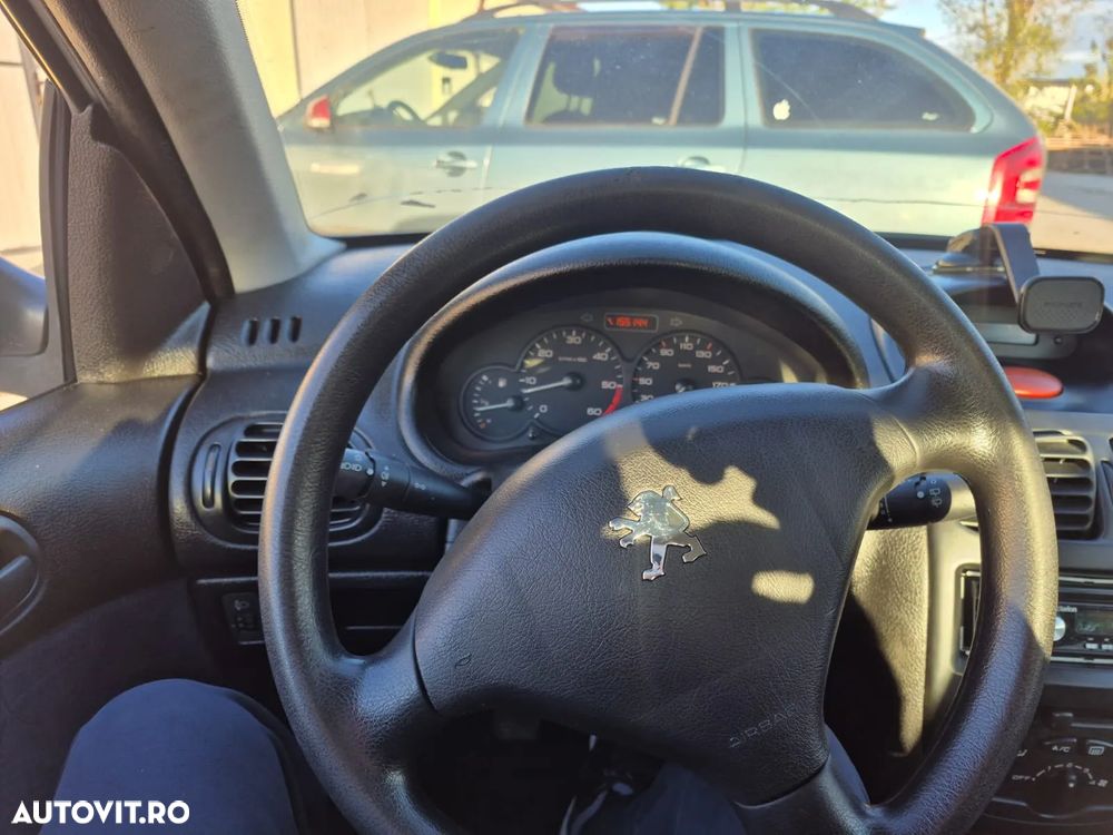 Peugeot 206 - 1