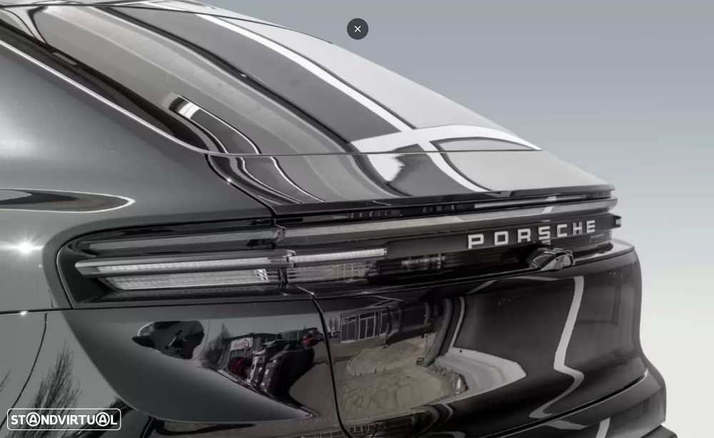 Porsche Macan Electric 4 - 8