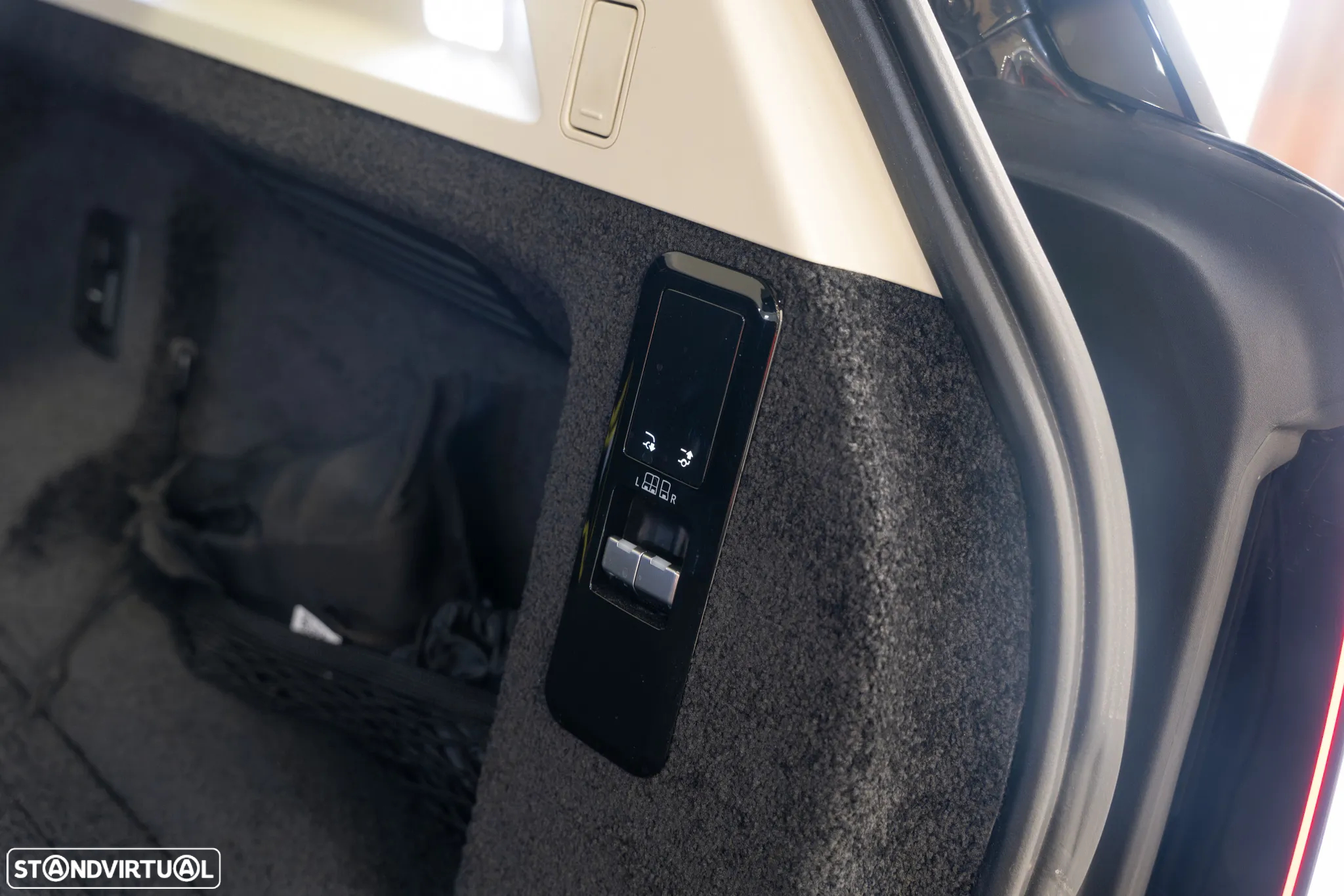 Land Rover Range Rover 3.0 P440e HSE - 27